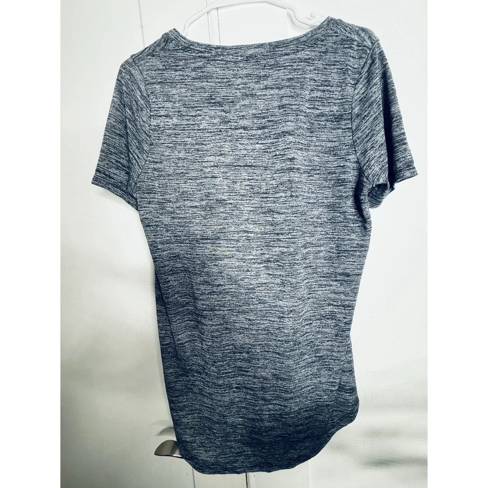 Athleta Women's Medium Short Sleeve V-neck Top Tee Active Wear
